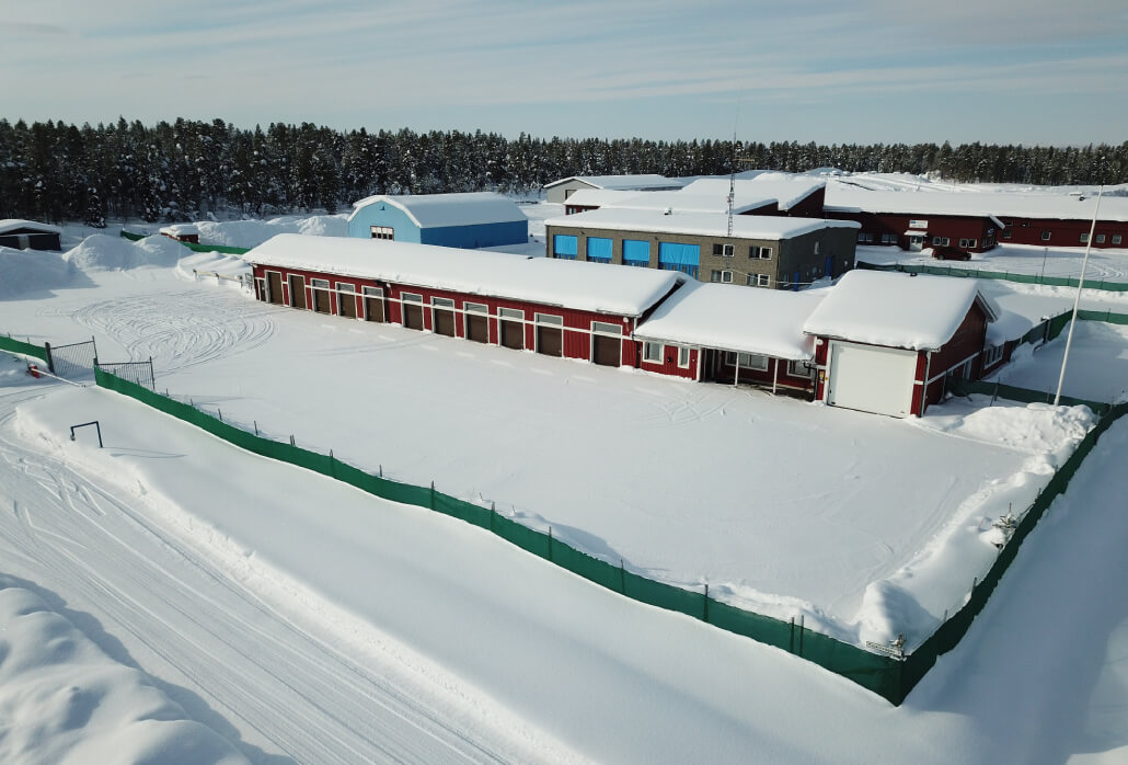MV7 building with offices, conference room, kitchen & two workshops at IceMakers facility